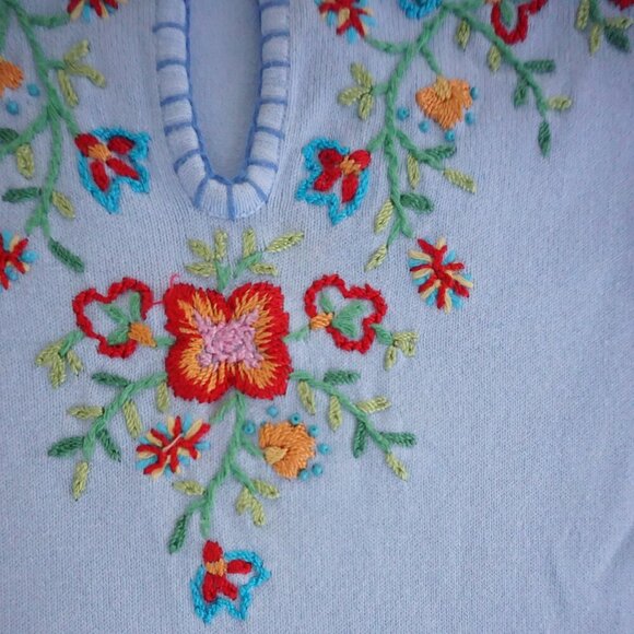 Vintage White Stag Baby Blue Embroidered Floral Collar Trim Cotton Sweater XL - Picture 11 of 12